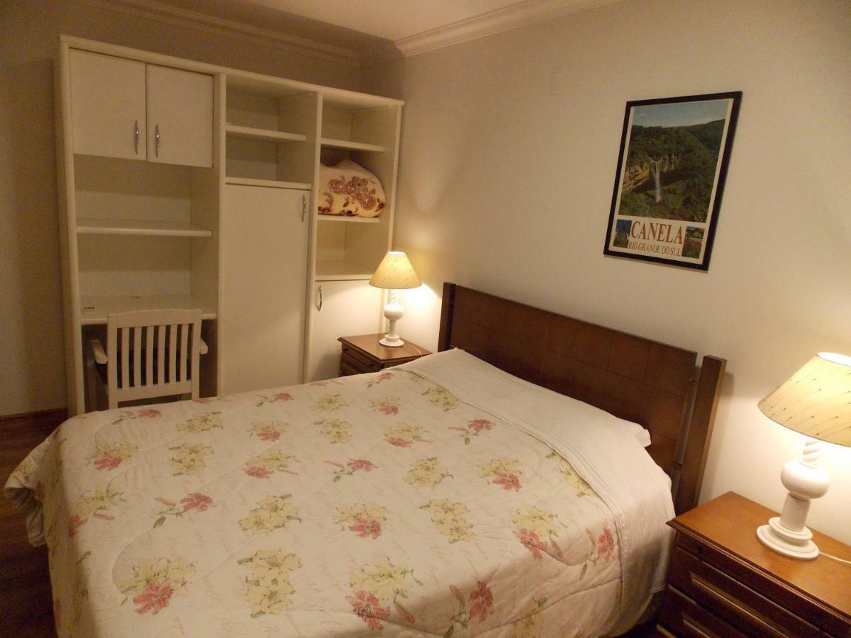 Triplex 3 Suites Em Canela Esterno foto