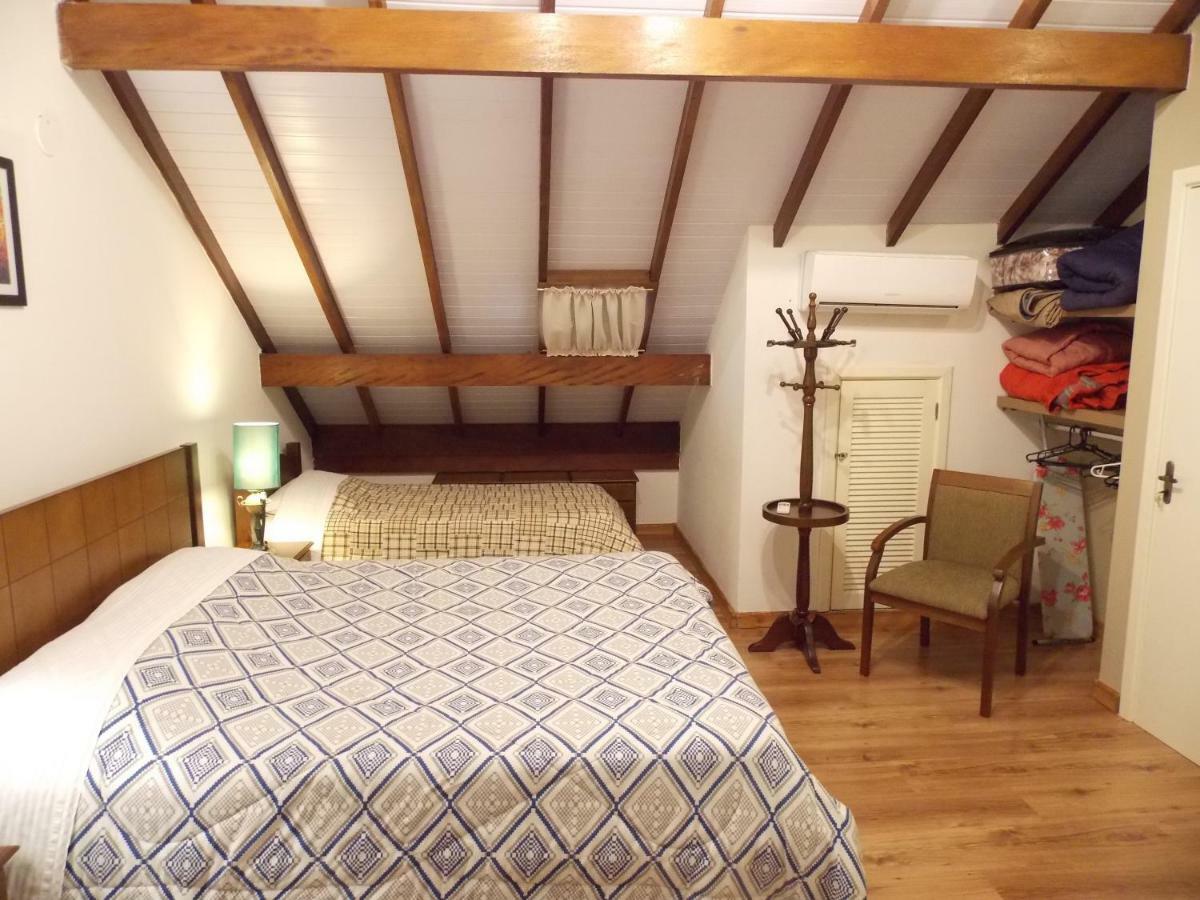 Triplex 3 Suites Em Canela Esterno foto