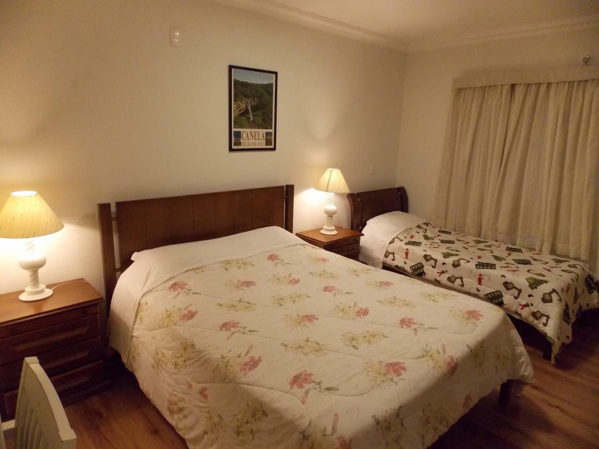 Triplex 3 Suites Em Canela Esterno foto