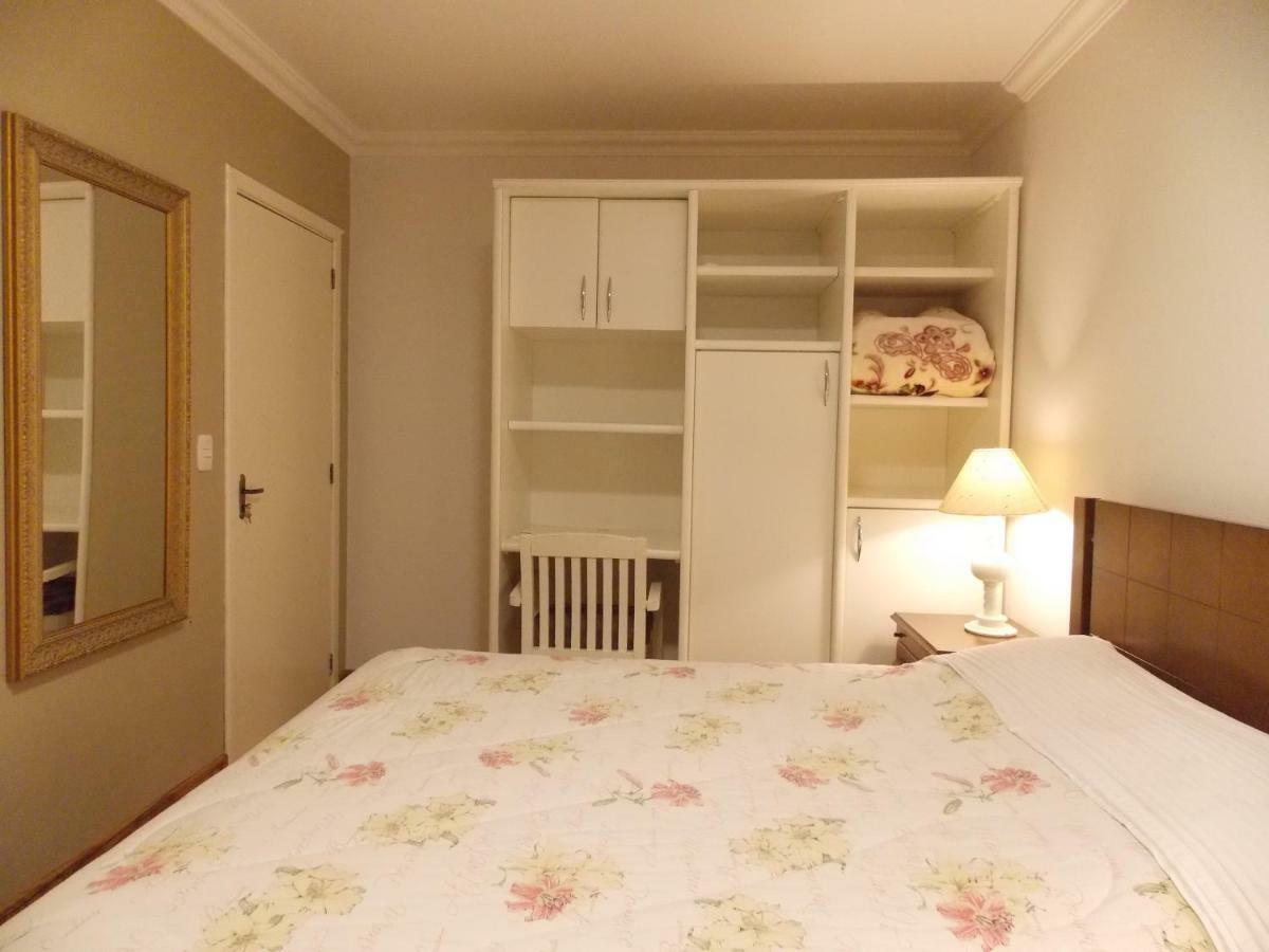 Triplex 3 Suites Em Canela Esterno foto