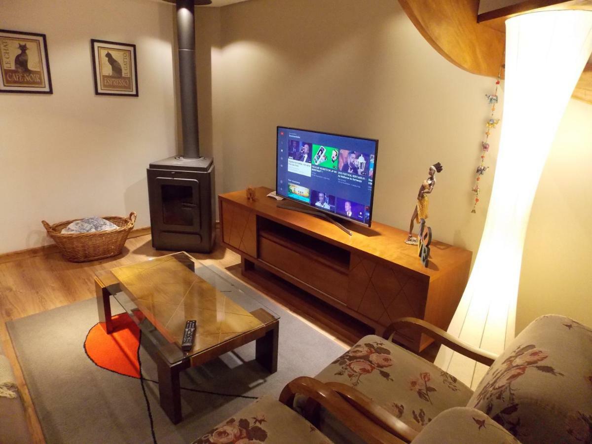 Triplex 3 Suites Em Canela Esterno foto